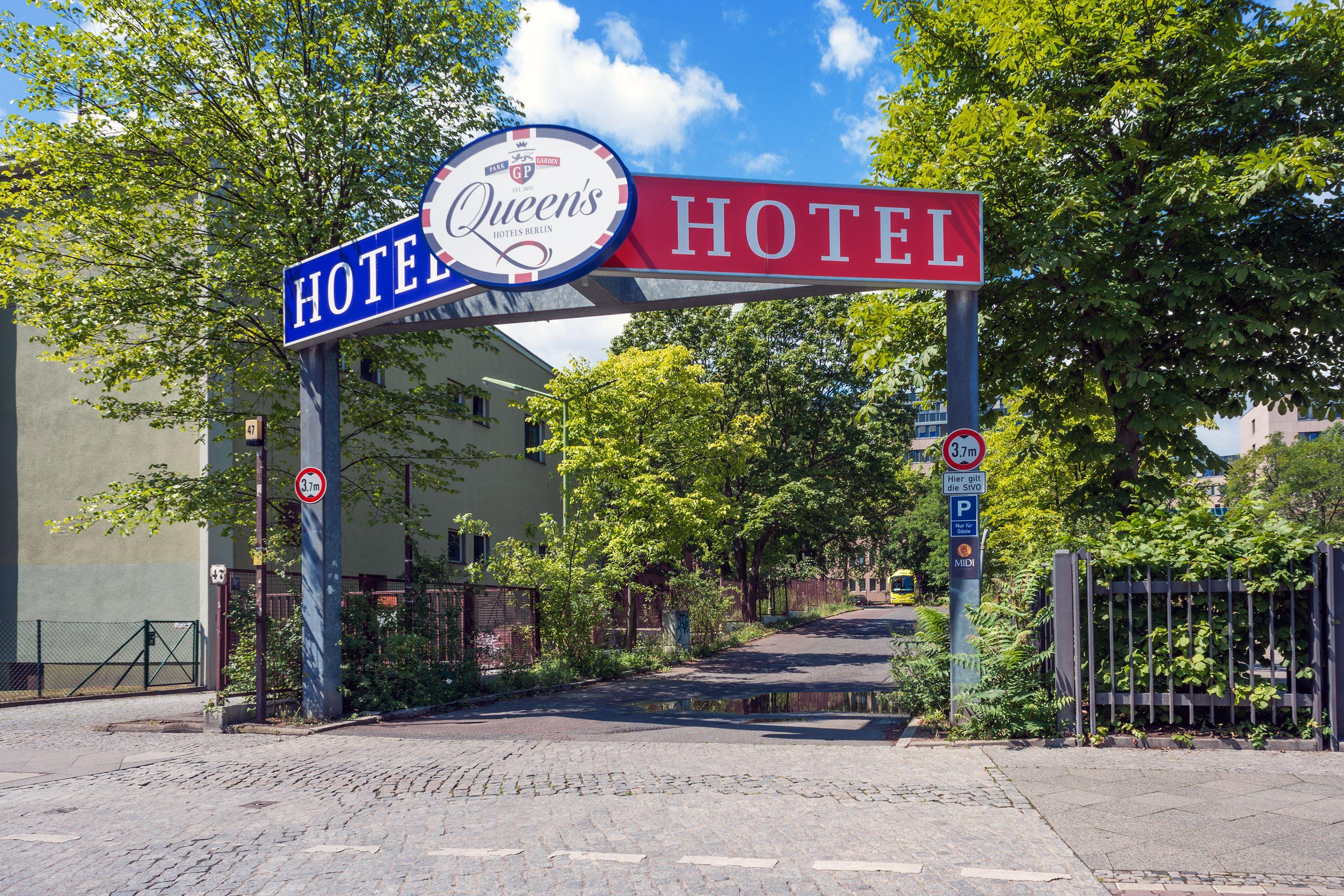 Queens Park Hotel — Photos 1